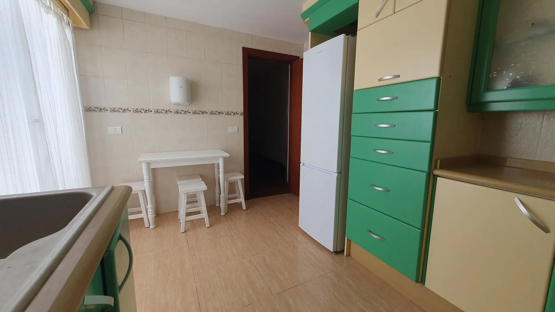 Apartamento alquilaencanarias El Medano Mirazul Plaza Roja España